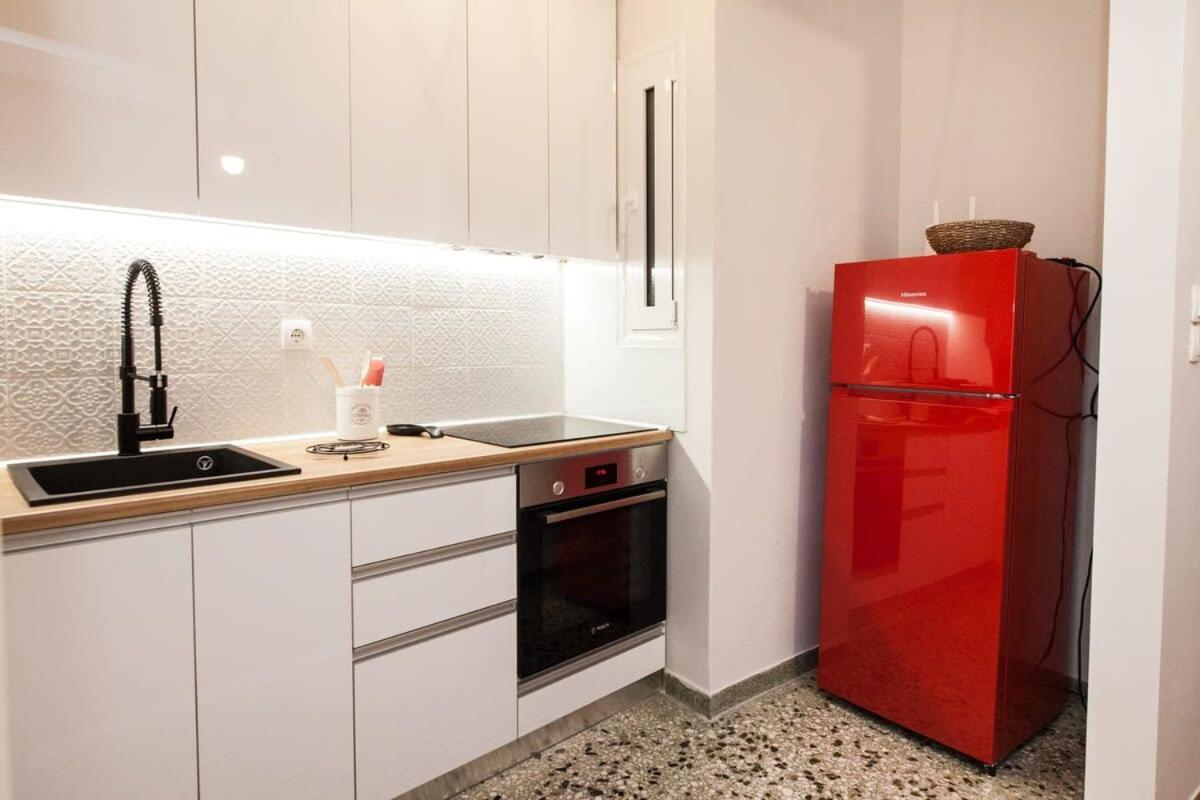 Contemporary Stylish Apartment Located Near Metaxourgeio Area Ateny Zewnętrze zdjęcie